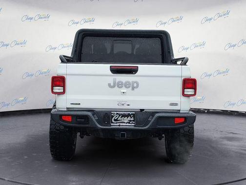 Bright White Clearcoat 2022 Jeep Gladiator Overland