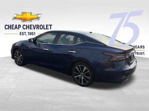 Deep Blue Pearl 2023 Nissan Maxima SL