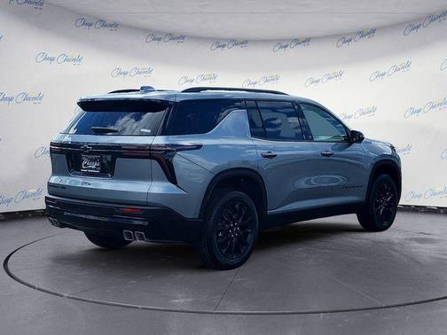 Sterling Gray Metallic 2026 Chevrolet Traverse LT