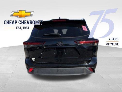 Midnight Black Metallic 2024 Toyota Highlander XLE
