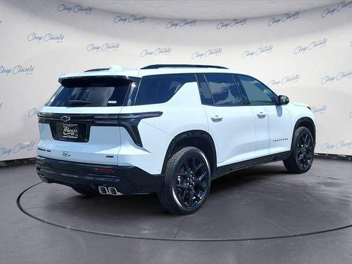 Polar White Tricoat 2026 Chevrolet Traverse RS