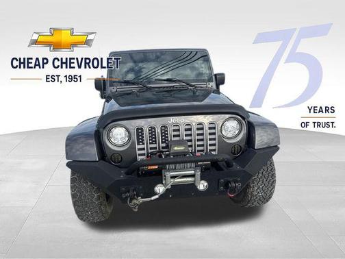 Granite Crystal Metallic Clearcoat 2017 Jeep Wrangler Sahara