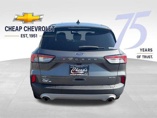 Carbonized Gray Metallic 2022 Ford Escape SE