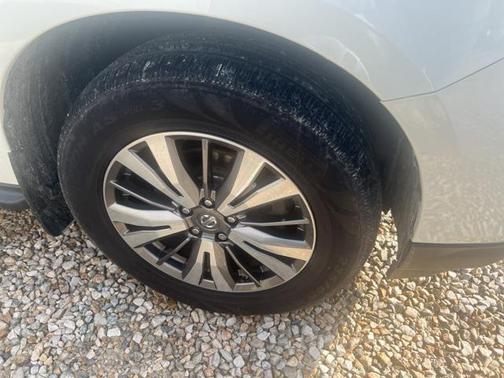 2018 Nissan Pathfinder SL