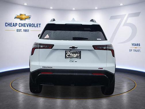 Polar White Tricoat 2026 Chevrolet Equinox FWD RS