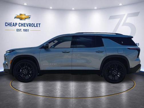 Sterling Gray Metallic 2026 Chevrolet Traverse LT