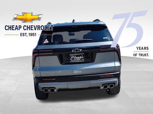 Sterling Gray Metallic 2026 Chevrolet Traverse LT