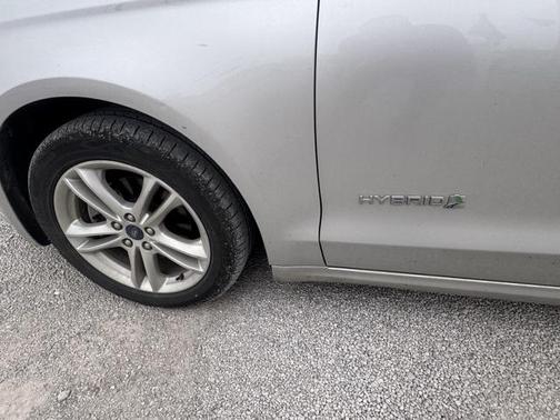 2018 Ford Fusion Hybrid SE