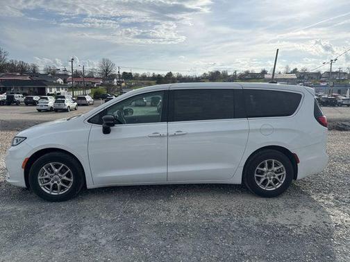 Bright White Clearcoat 2024 Chrysler Pacifica Touring L