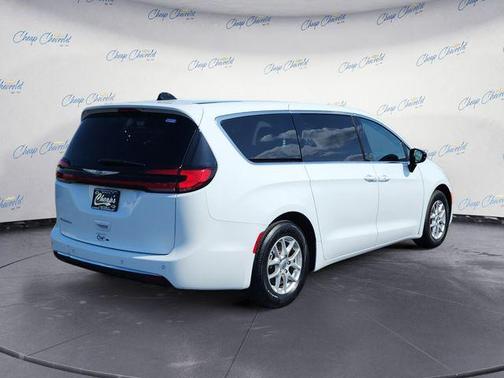 Bright White Clearcoat 2024 Chrysler Pacifica Touring L