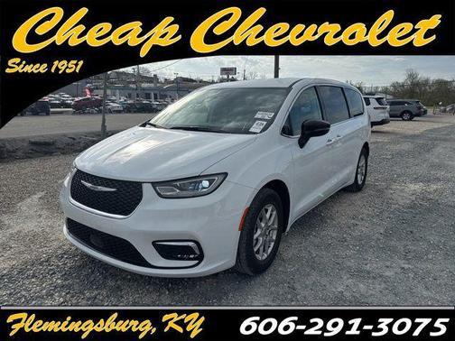 Bright White Clearcoat 2024 Chrysler Pacifica Touring L