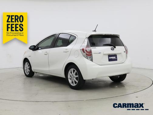 Pearl 2014 Toyota Prius c Three