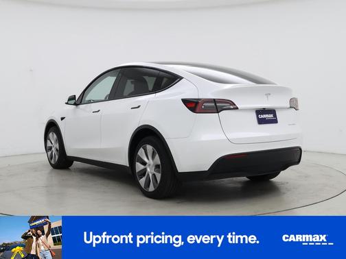 White 2023 Tesla Model Y Long Range