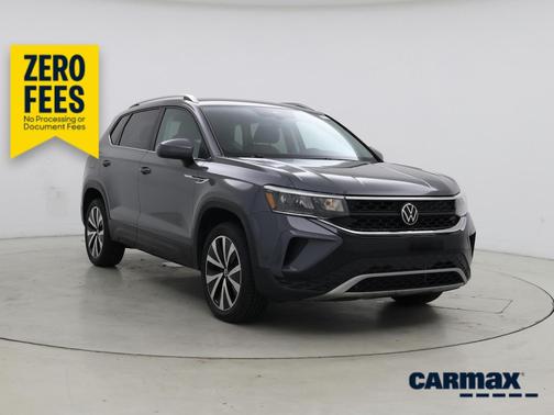 Gray 2023 Volkswagen Taos SE