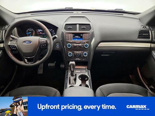 Silver 2018 Ford Explorer XLT