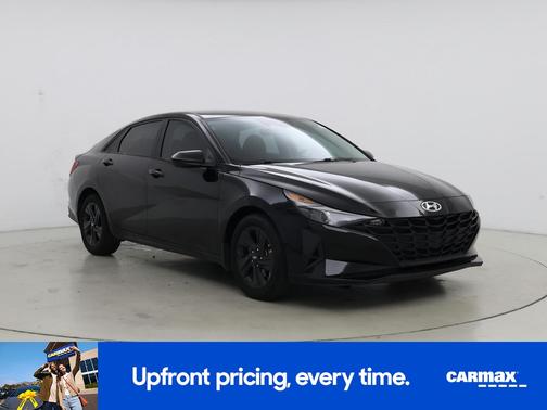 Black 2022 Hyundai ELANTRA SEL
