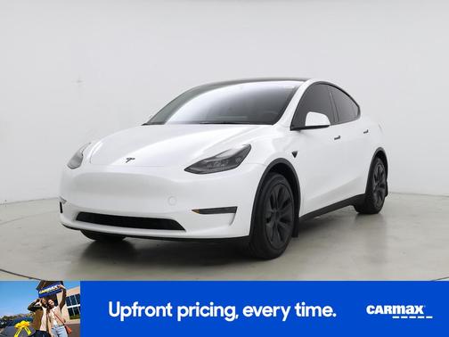 White 2025 Tesla Model Y Long Range