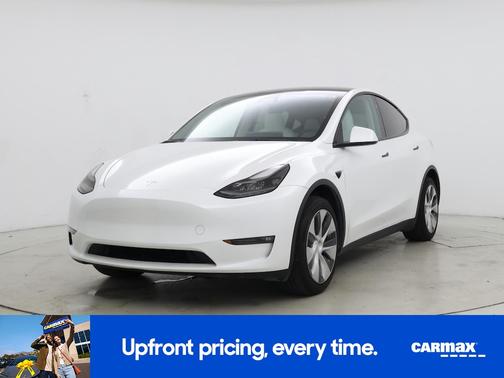 White 2023 Tesla Model Y