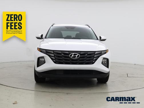 White 2024 Hyundai TUCSON SEL