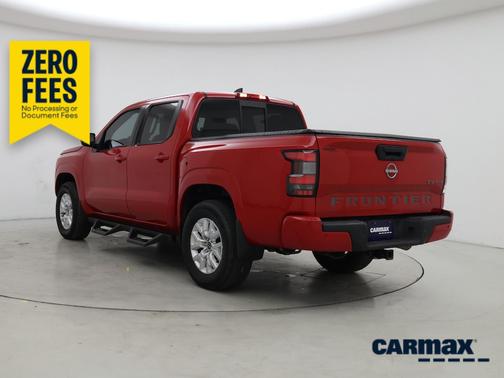 Red 2022 Nissan Frontier SV