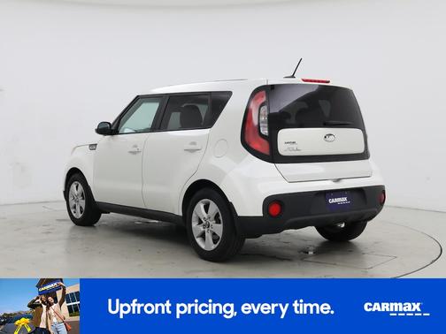 White 2018 Kia Soul