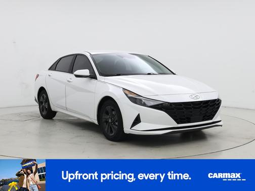 White 2021 Hyundai ELANTRA SEL