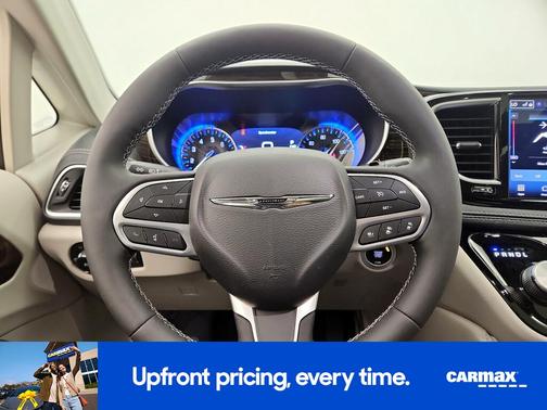 Gray 2023 Chrysler Pacifica Limited