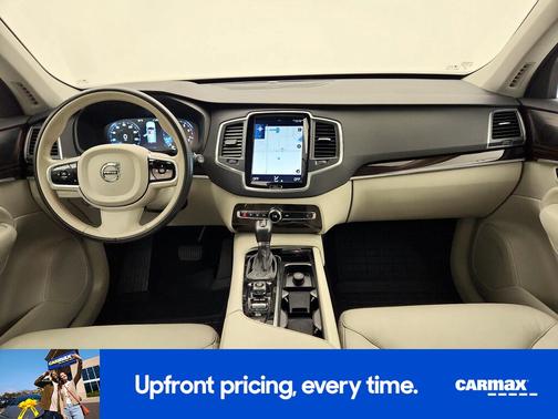 2019 Volvo XC90 T5 Momentum