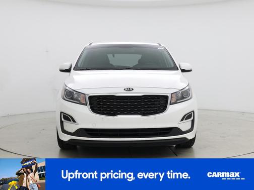 White 2021 Kia Sedona EX