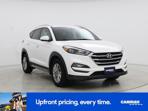 White 2018 Hyundai TUCSON SEL