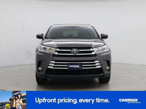Gray 2017 Toyota Highlander XLE