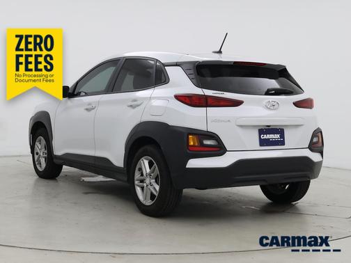 White 2018 Hyundai KONA SE