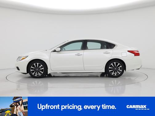 White 2016 Nissan Altima SV