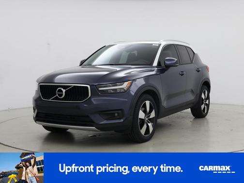 Blue 2021 Volvo XC40 T5 Momentum
