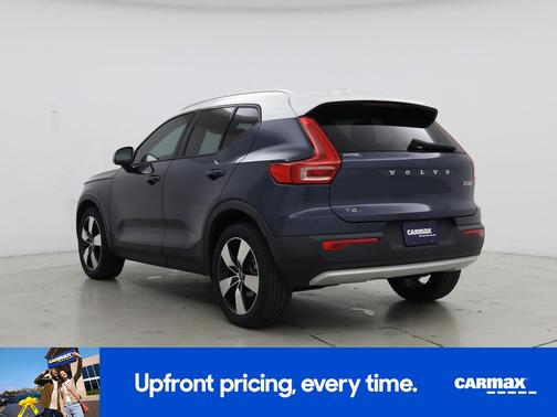 2021 Volvo XC40 T5 Momentum