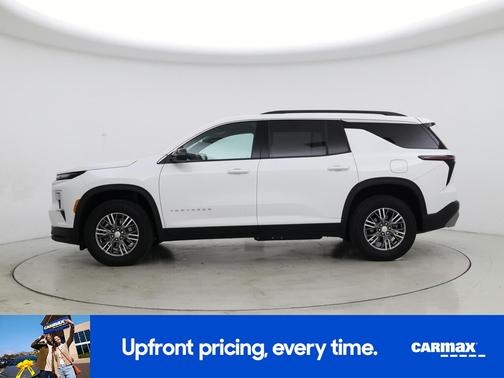 White 2025 Chevrolet Traverse LT