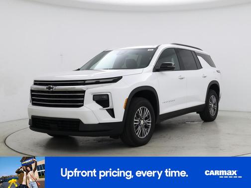 White 2025 Chevrolet Traverse LT