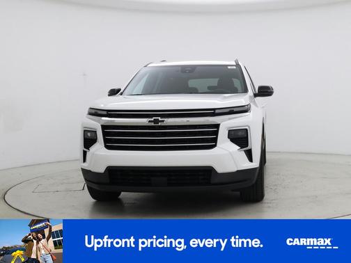 White 2025 Chevrolet Traverse LT