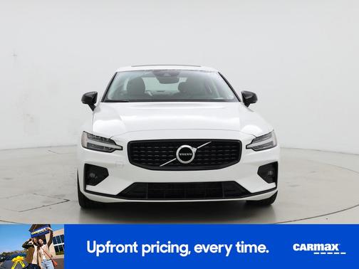 2022 Volvo S60 B5 Momentum