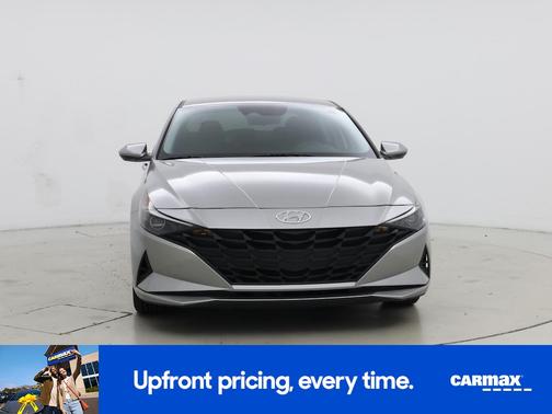 Silver 2023 Hyundai ELANTRA SE