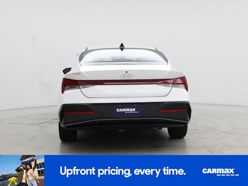White 2024 Hyundai ELANTRA Limited