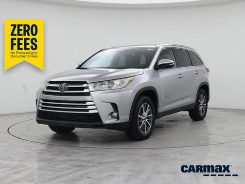 Silver 2019 Toyota Highlander XLE