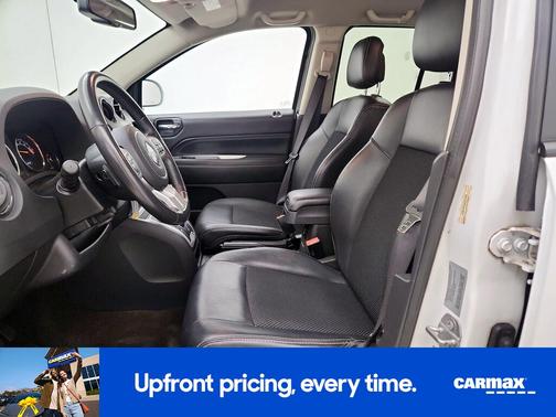 White 2017 Jeep Compass Latitude