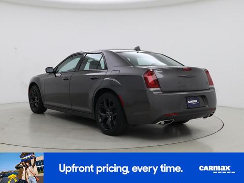 2021 Chrysler 300 Touring