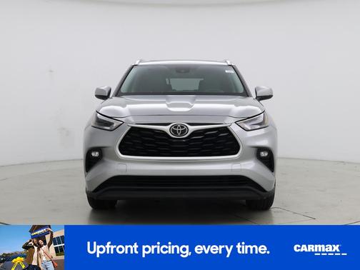Gray 2021 Toyota Highlander XLE