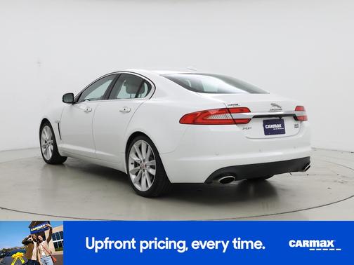 White 2015 Jaguar XF Sport