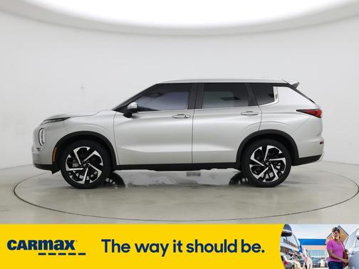 2023 Mitsubishi Outlander SE