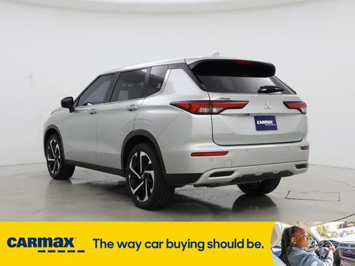 2023 Mitsubishi Outlander SE