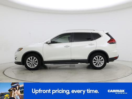 White 2017 Nissan Rogue SV