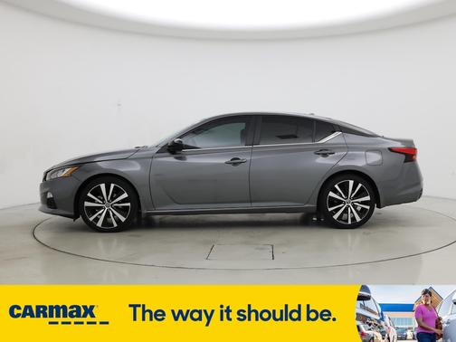2022 Nissan Altima SR